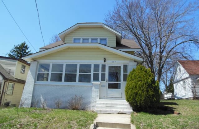 631 Burke Ave NE - 631 Burke Avenue Northeast, Grand Rapids, MI 49503