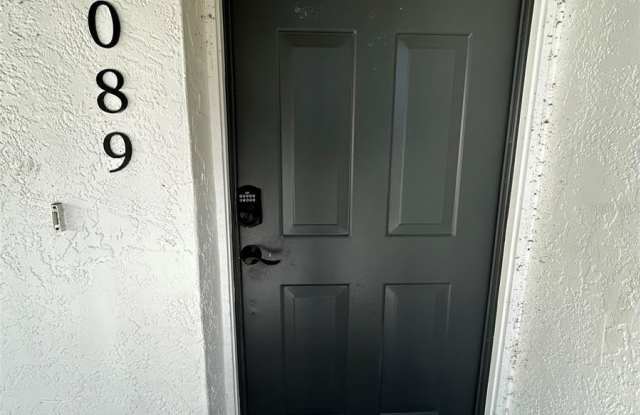 Photo of 4089 LAKE FOREST DRIVE