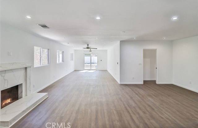 14434 Greenleaf Street