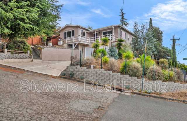 Photo of 25551 Maitland Dr