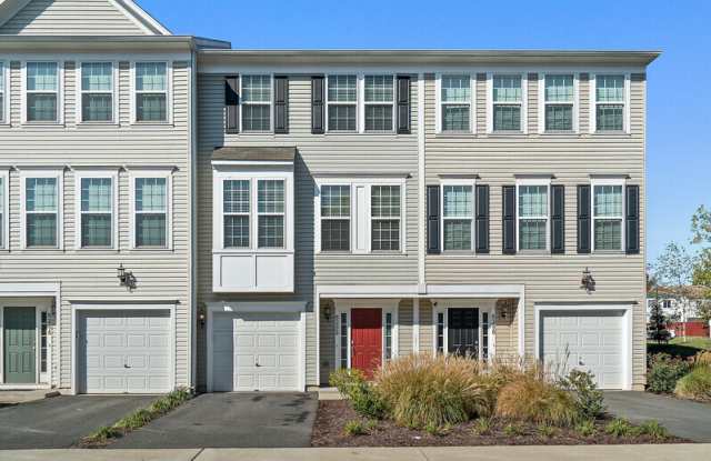 8292 Heritage Crossing Court - 8292 Heritage Crossing Court, Sudley, VA 20109