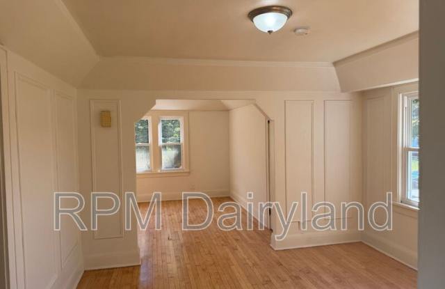 3323 North 17th Street