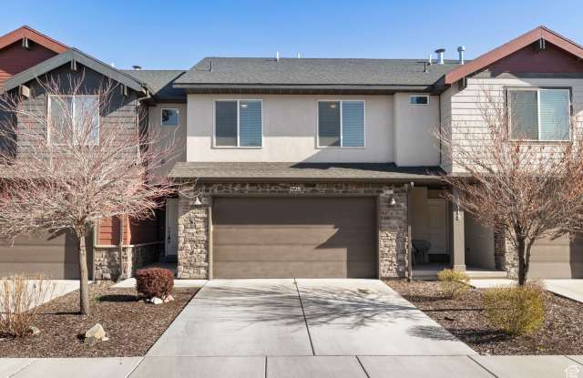3 Bedroom Townhome  in Pleasant Grove for Rent!