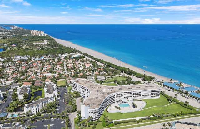 1300 S Highway A1a