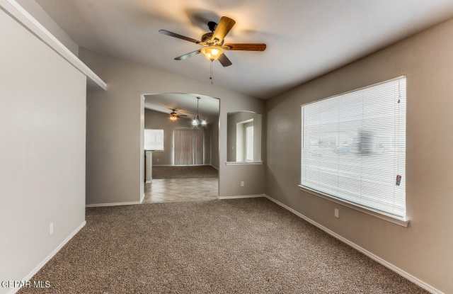 814 DESERT SILVER Drive