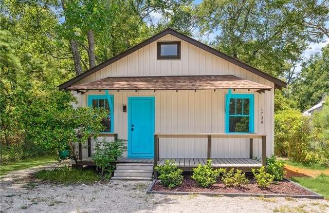 1738 MONTGOMERY Street - 1738 Montgomery Street, Mandeville, LA 70448