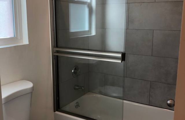 Photo of 3414 Keystone Avenue