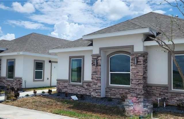 Photo of 1018 N Woodson Avenue