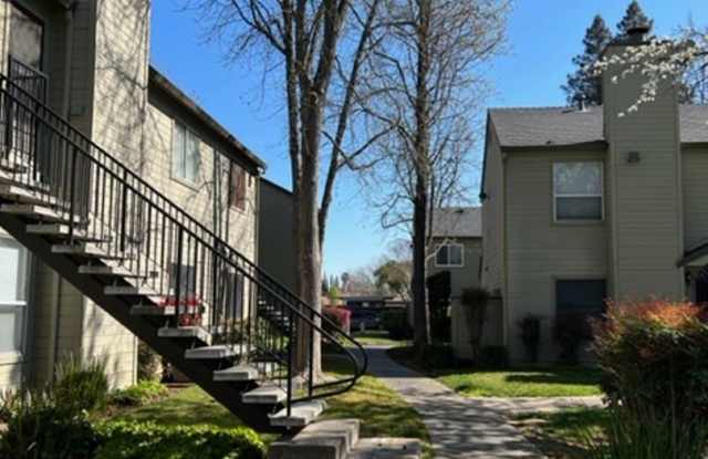 9133 Newhall Drive, #62