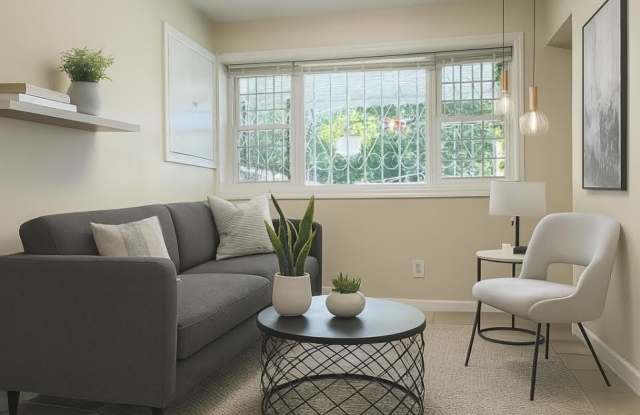 Photo of 2238 Lacombe Avenue