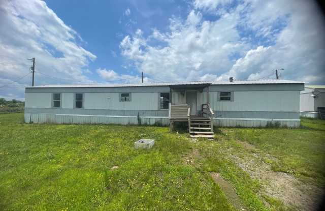 Photo of 3 BR 2 Bath 1,280 sq ft singlewide mobile home on 0.88 acres in Lonoke, AR