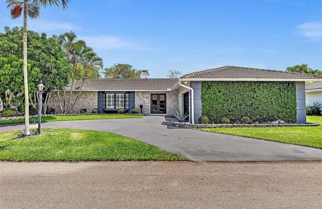 5602 S Travelers Palm Ln