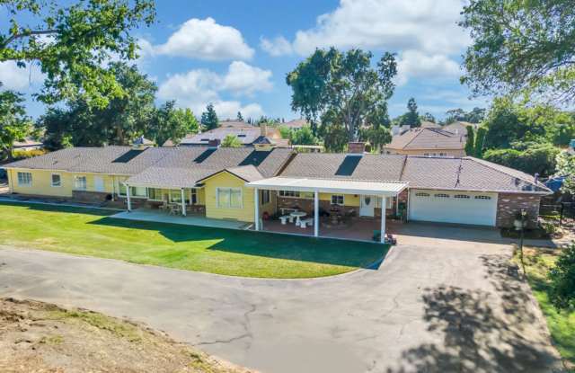 Photo of Absolutely Stunning Elk Grove Home in 95757