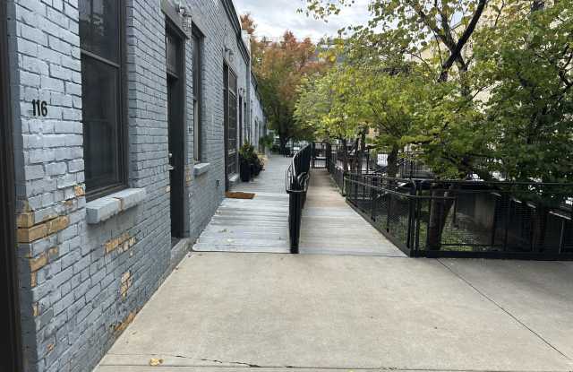 346 W Pierpont Ave #E116 - 1