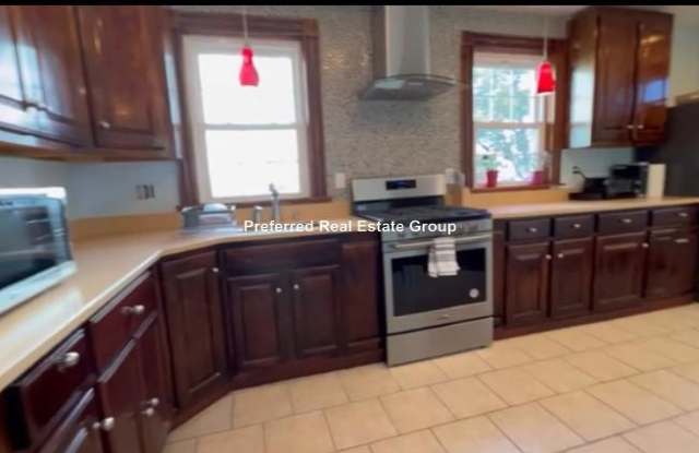 726 Metropolitan Ave.