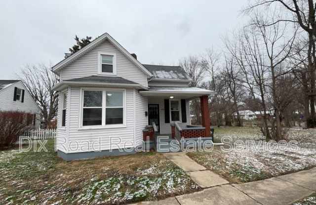 830 St. Clair Avenue