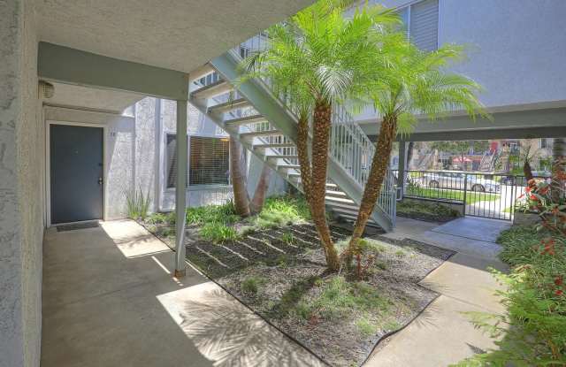 Photo of 4880 Sandyland Rd Apt 32