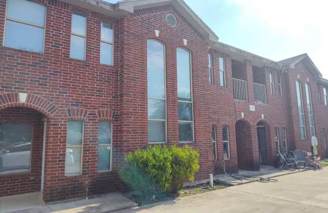 Photo of 1409 West Kiwi Avenue