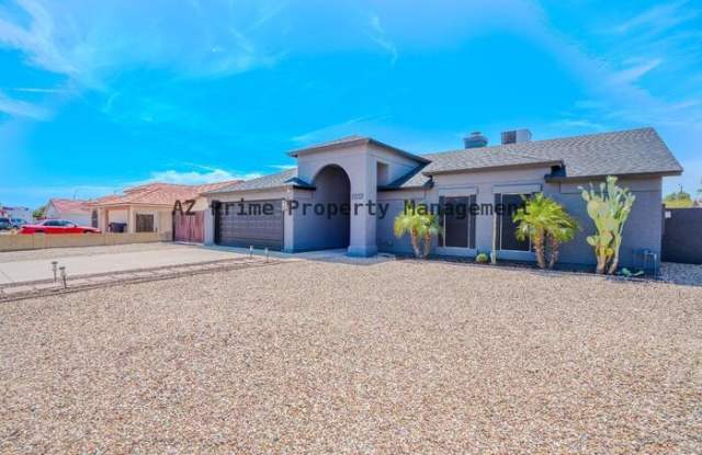 9054 North 84th Lane