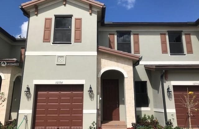 10336 W 33rd Way - 10336 West 33rd Way, Hialeah, FL 33018