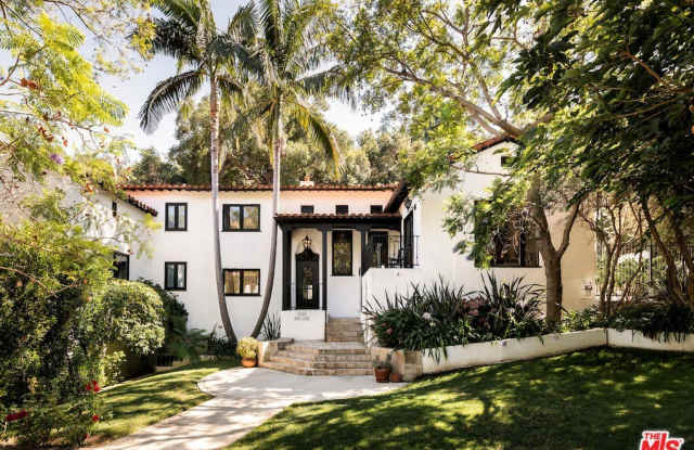 Photo of 5500 Red Oak Dr