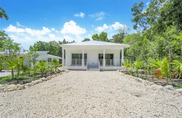 5 Bowen Dr
