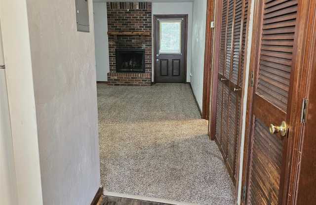 2917 Woodrich Drive unit: D