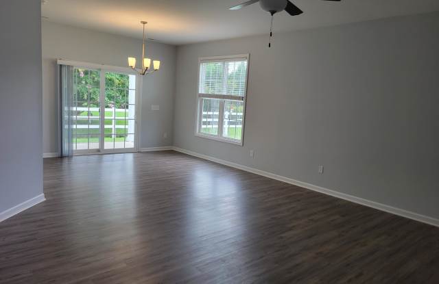 214 Briarcliff Court (8B)