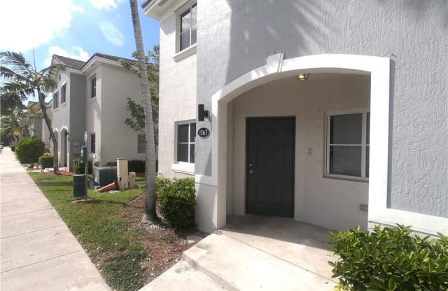 1567 Se 31st Ct - 1567 Southeast 31st Court, Homestead, FL 33035