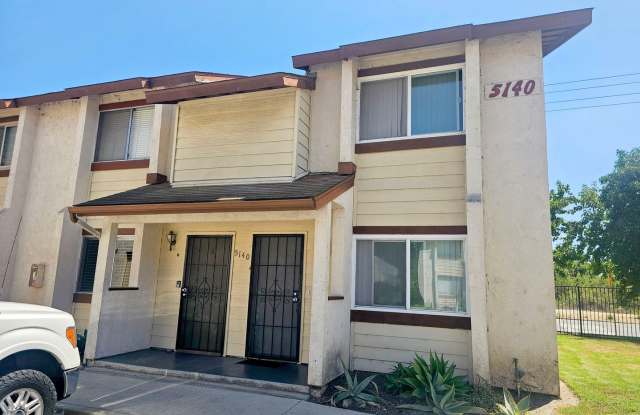 Photo of 2 bed/ 1.5 bath Townhouse with private garage