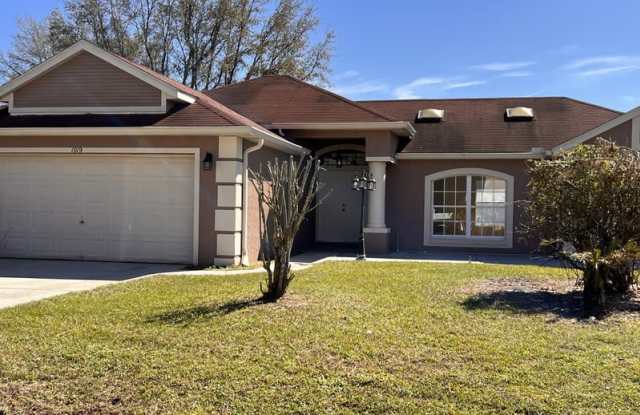 1019 Derbyshire Dr