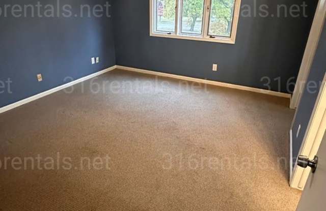 $1590 - 3 bedroom / 2.5 bathroom - Single Family Home *COMING SOON*