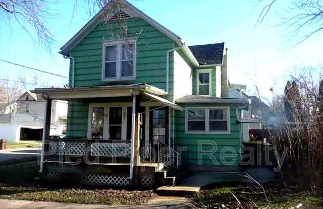803 S Walnut Ave