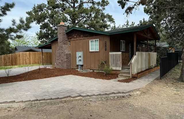 Beautiful 3 bed/2 bath home in NE Bend! 20618 Silas Dr.