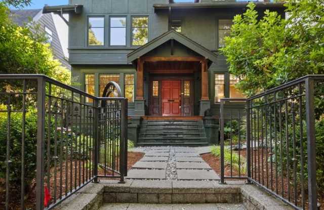 1020 15th Avenue East