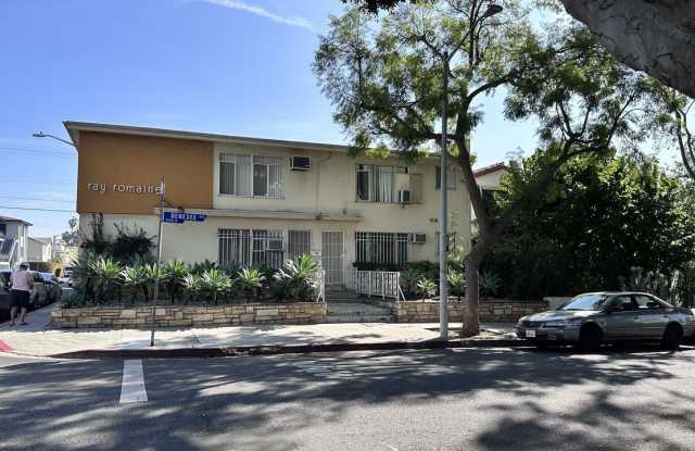 950 N Genesee Ave unit: 2