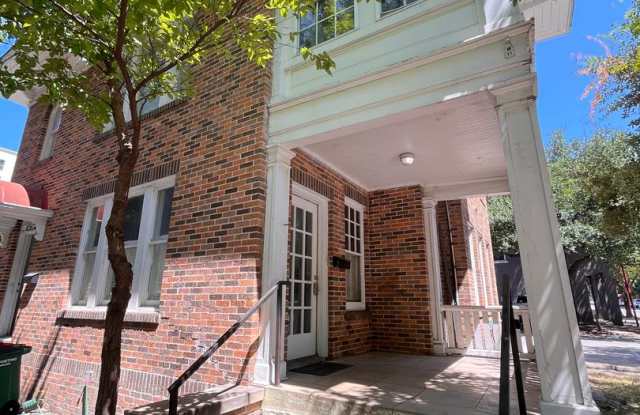 3bed/1bath Duplex on West Campus