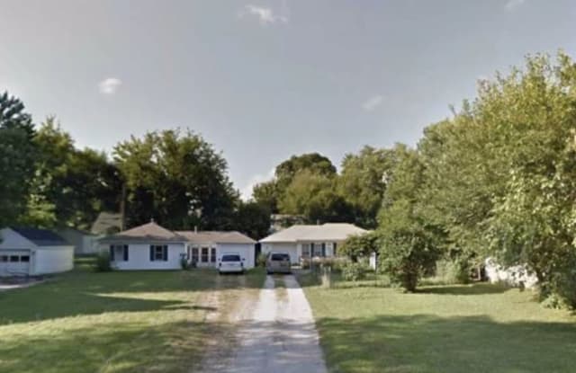 1029 E Corrington Ave, Peoria IL - 1029 East Corrington Avenue, Peoria, IL 61603