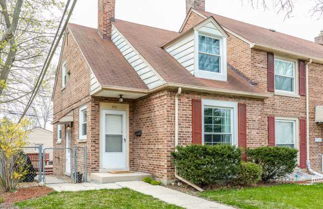 320 Graceland Ave