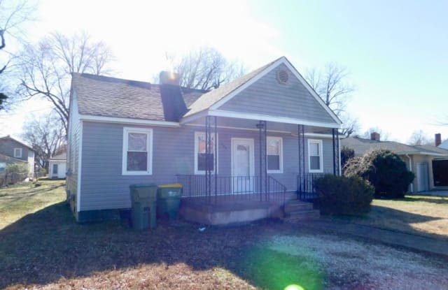 307 Woodbine Street - 307 Woodbine Street, Hopewell, VA 23860