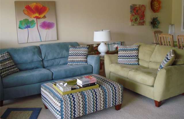 7405 W COUNTRY CLUB DRIVE N