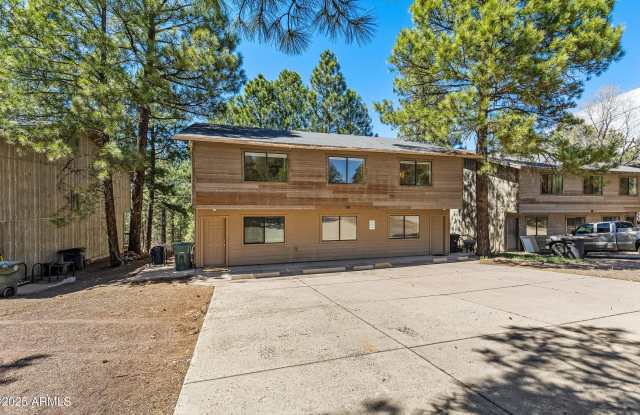 108 E PASEO DEL RIO --