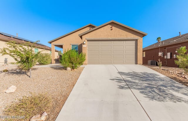 6135 S Antrim Loop - 6135 South Antrim Loop, Tucson, AZ 85706