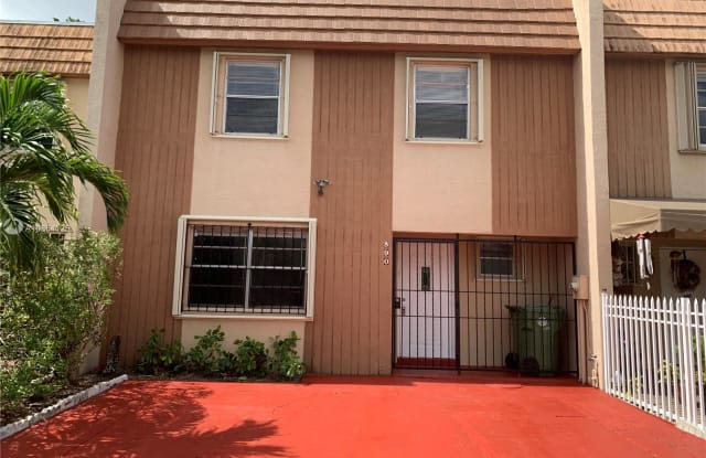 890 W 81st Pl - 890 West 81st Place, Hialeah, FL 33014