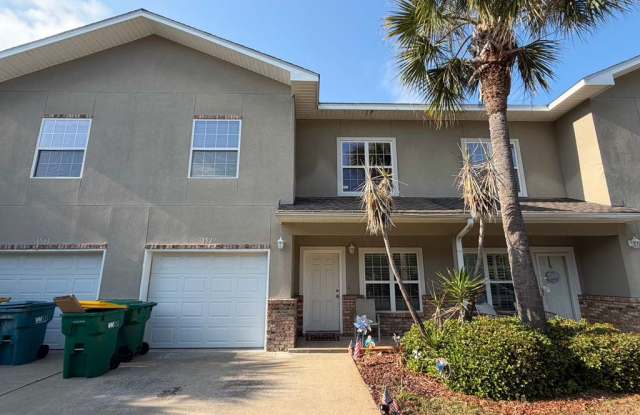 1529 Bentley Circle