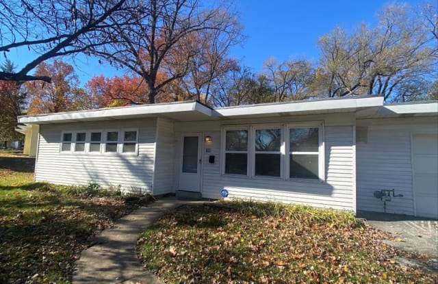 38 Marquette Dr - 38 Marquette Drive, Florissant, MO 63031