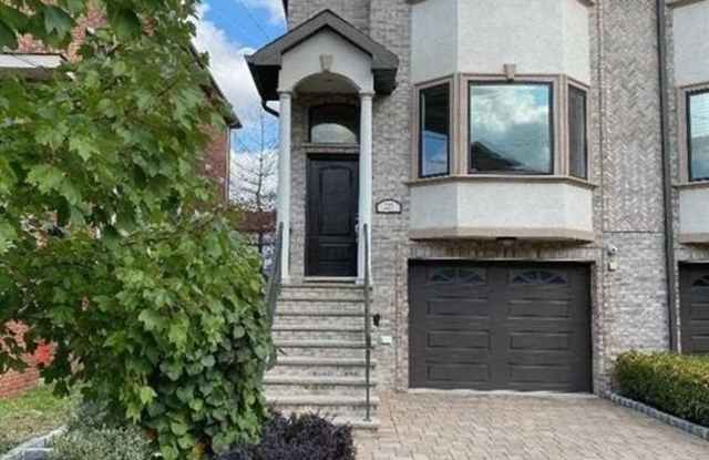 Photo of 223 Lawton Avenue