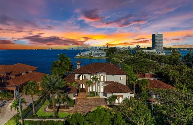 14 N WASHINGTON DRIVE