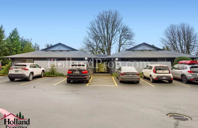 Newly Remodeled 2 Bedroom Condo in Sherwood