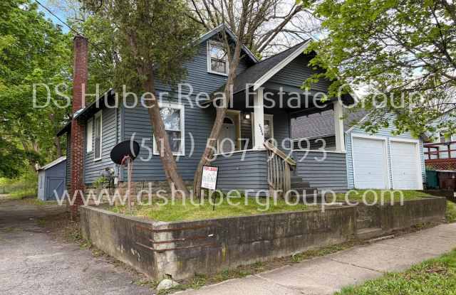 2208 Marcus Street Lansing, MI 48912